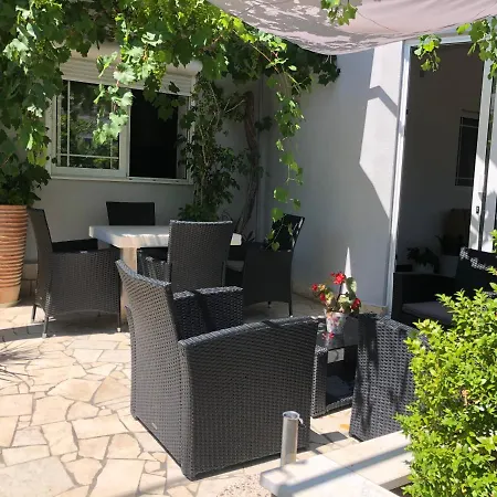House Filomena Apartment Banjol Exterior photo